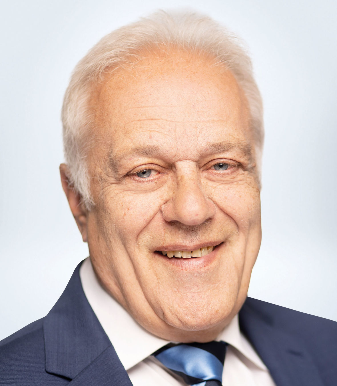 Portraitfoto Karlheinz Weide